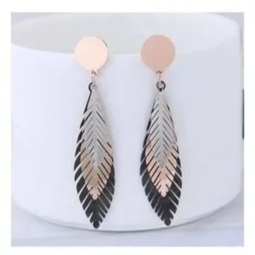 Boho Tri Color Silver Rose Gold Black Feather Leaves Drop Dangle Earrings A0100 - Picture 9 of 12